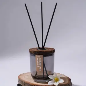 Аромадиффузор парфюмированный TOBACCO & VANILLA, 100 мл., Д70 Ш70 В267
